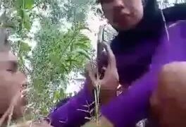 Bokep dua abg ngentot dihutan